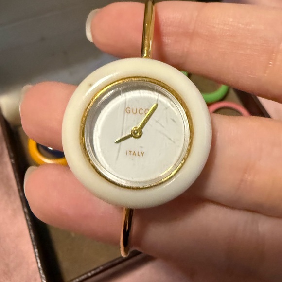 Gucci Gold Bezel Watch - Picture 2 of 4